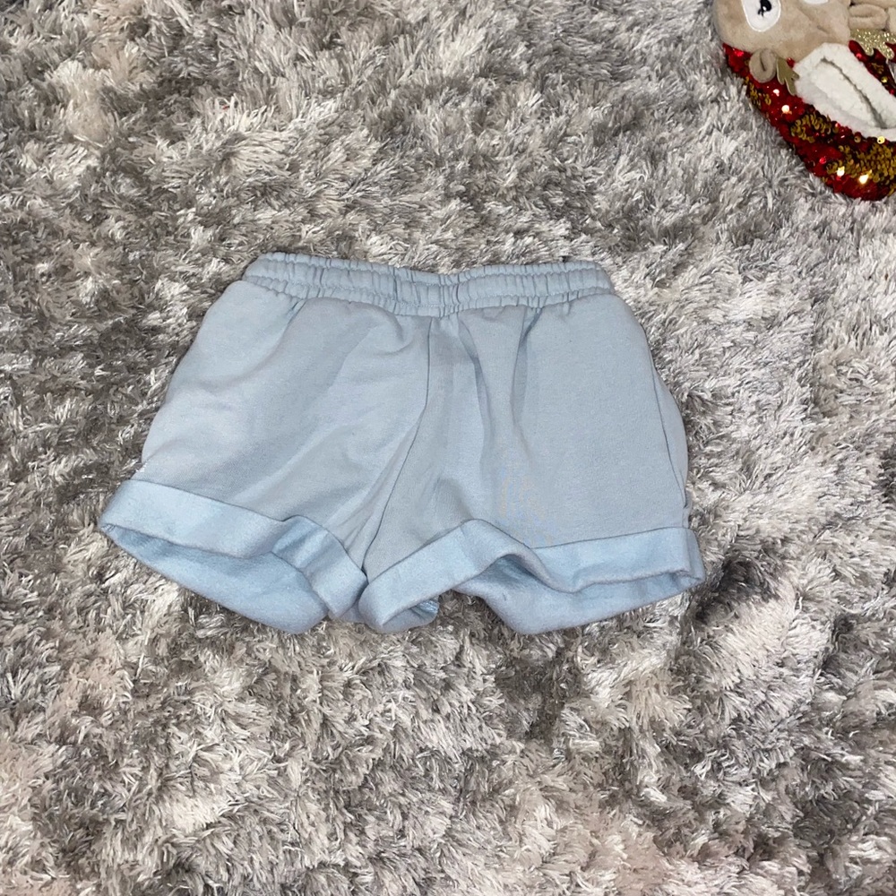 Shorts - Picture 3 of 3